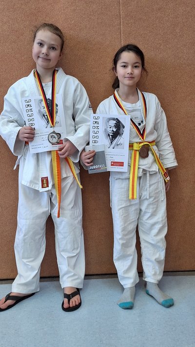 Marie und Kena, Judoka